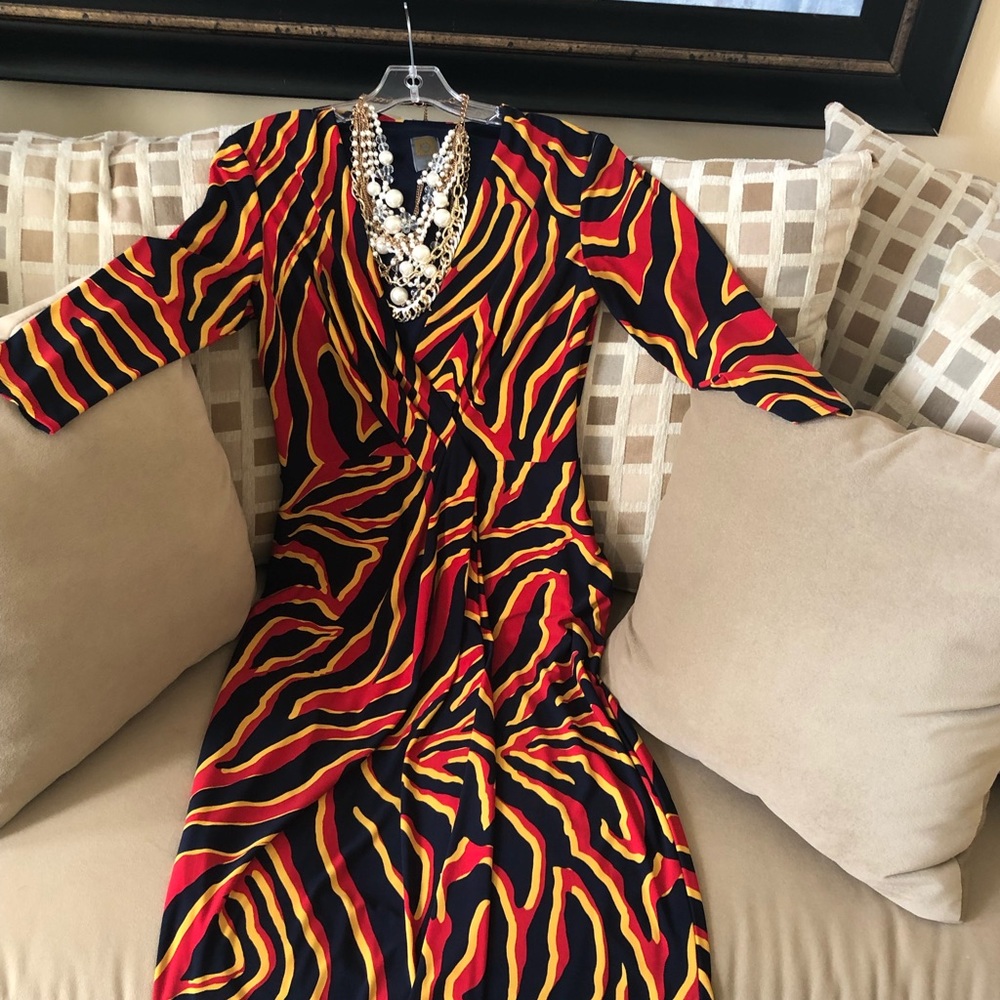Dress - Picture 2 of 5